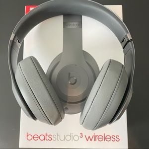 🚫SOLD🚫Beats Studio3 Noise Cancel Headphones